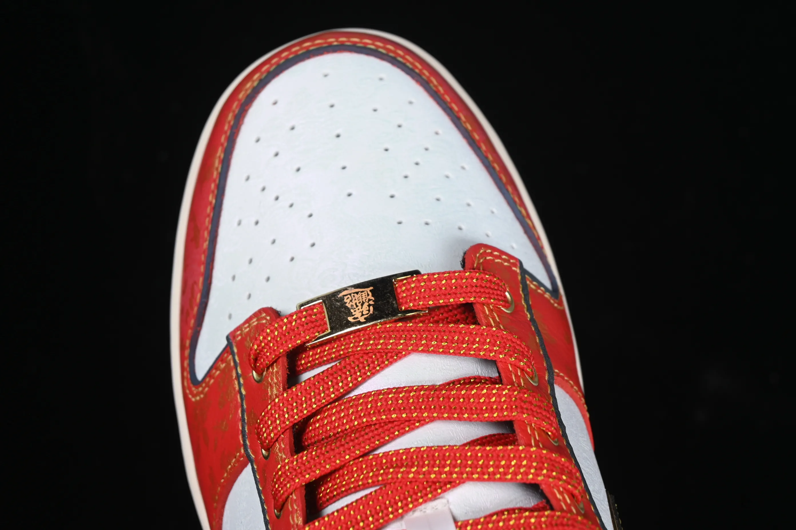 All categories Nk SB Dunk Series Nk SB Dunk Low Low-top sneakers Nk SB Dunk Low Chinese New Year Festive Red Anniversary high-end customization Low-top casual sneakers RW1220-005